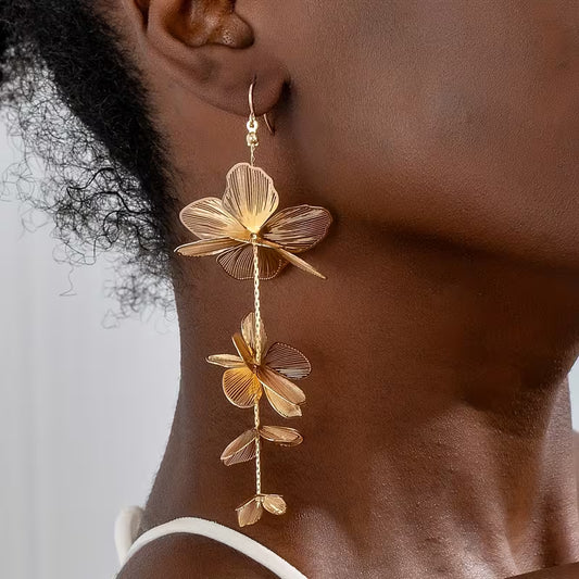 Golden Bloom Drop Çiçek Gold Küpe